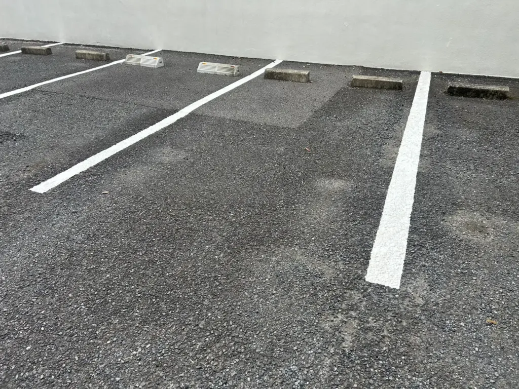施工事例/上塗り②/タットアップ/ハードライン/駐車場白線/駐車ライン/町田市/外壁塗装専門店/ワンリフォーム/ONE REFORM