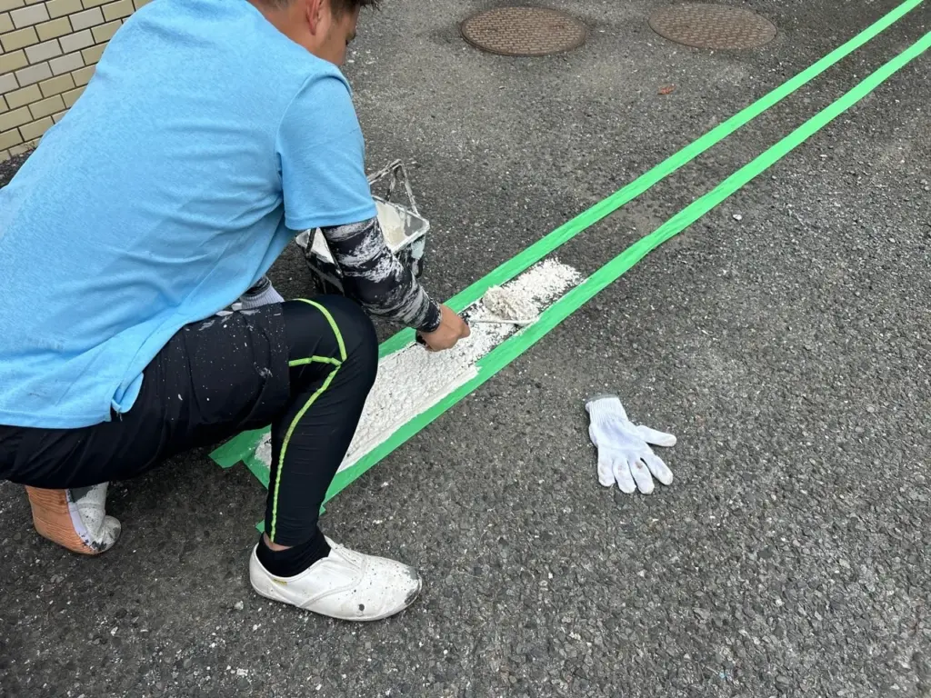 施工事例/上塗り①/ハードライン/駐車場白線/駐車ライン/町田市/外壁塗装専門店/ワンリフォーム/ONE REFORM