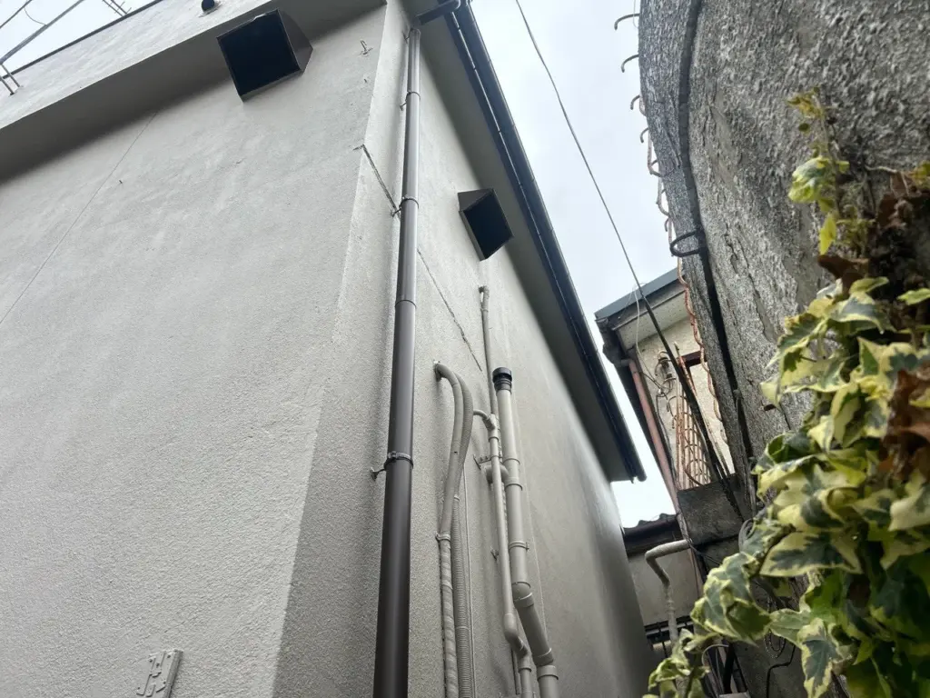 施工事例/町田市/外壁塗装/外壁塗装専門店/ワンリフォーム/雨樋取替/雨樋/火災保険/付帯部塗装/完工