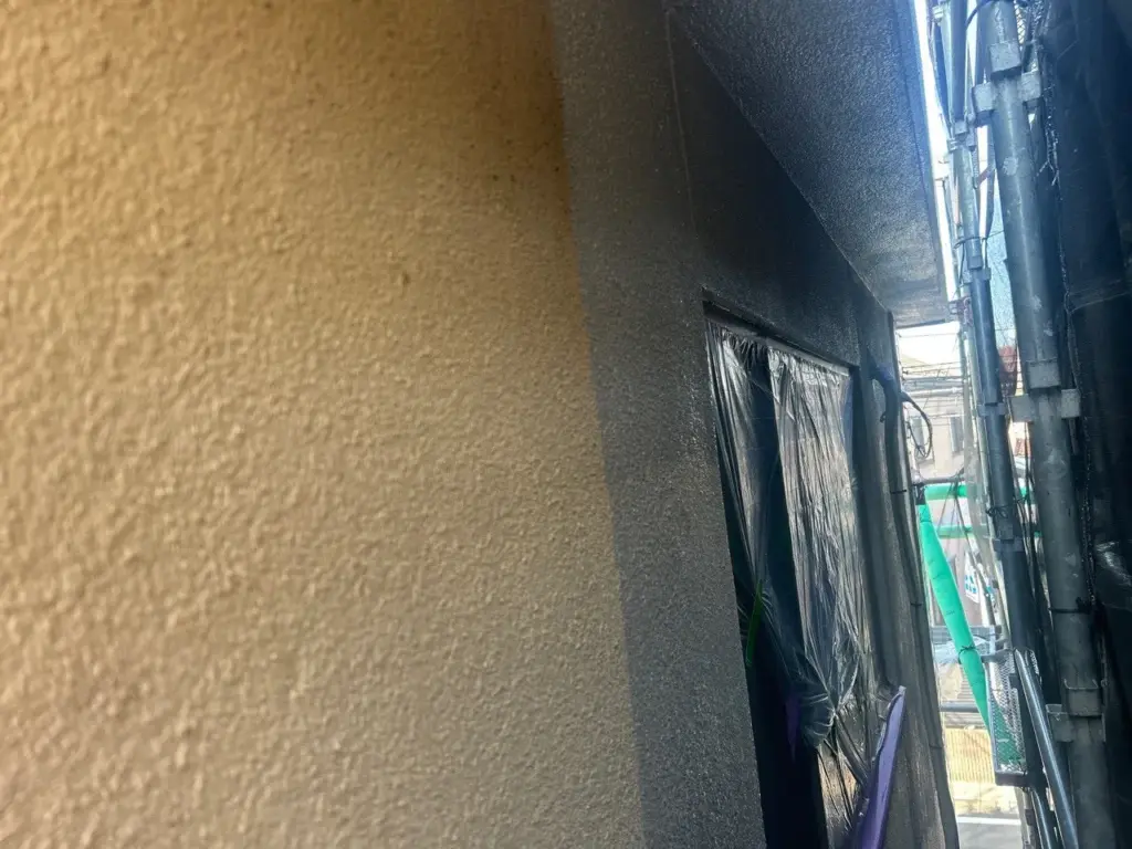 施工事例/町田市/外壁塗装/外壁塗装専門店/ワンリフォーム/雨樋取替/雨樋/火災保険/外壁剥離/旧塗膜剥離