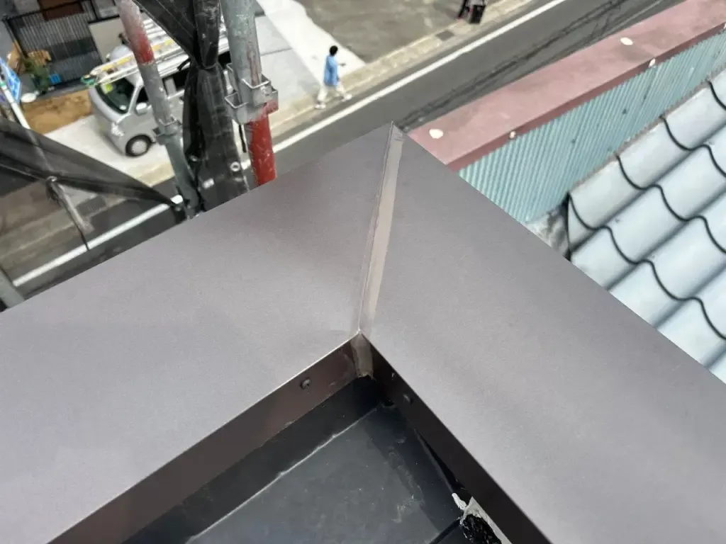 施工事例／町田市／外壁塗装／外壁塗装専門店／ワンリフォーム／雨樋取替／雨樋／火災保険／笠木板金